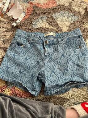 Colour shorts size 8